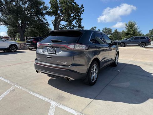 Used 2017 Ford Edge Titanium w/ Technology Package FWD image 6