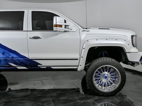 Used 2018 GMC Sierra 1500 SLT AWD/4WD image 11