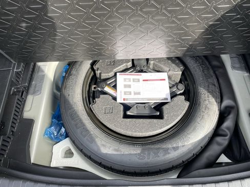 Used 2024 Toyota RAV4 XLE image 29