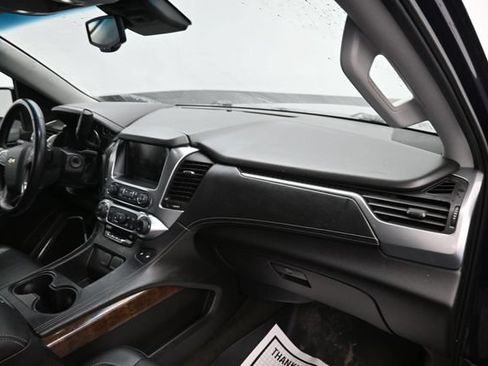 Used 2017 Chevrolet Suburban LT AWD/4WD image 11