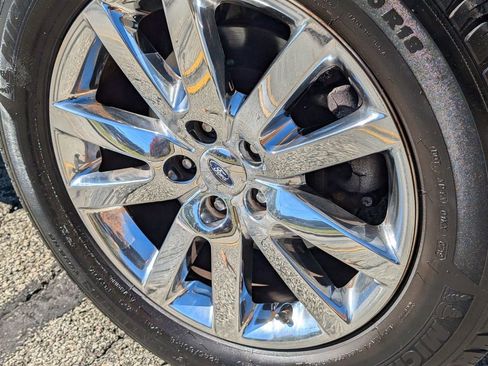 Used 2013 Ford Edge SEL image 20