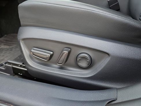 Used 2024 Toyota Camry SE image 14