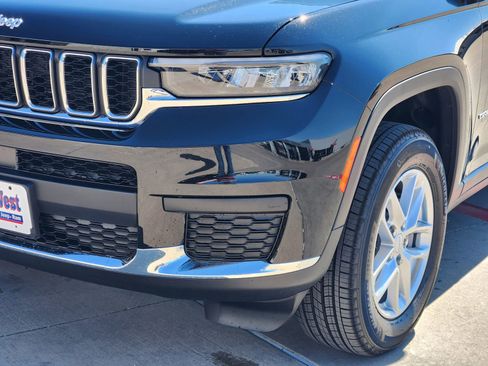 New 2025 Jeep Grand Cherokee L Laredo image 9