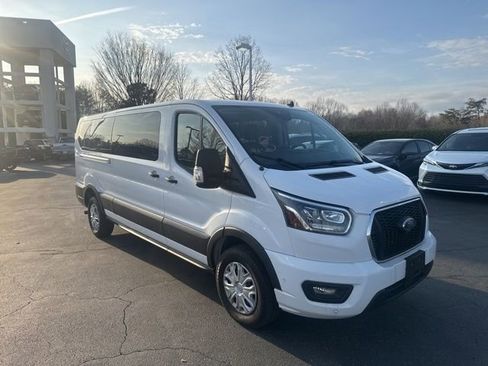 Used 2023 Ford Transit 350 XLT image 4