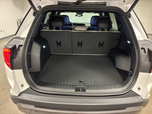 New 2027 GMC Terrain Elevation w/ Elevation Premium Package FWD image 16