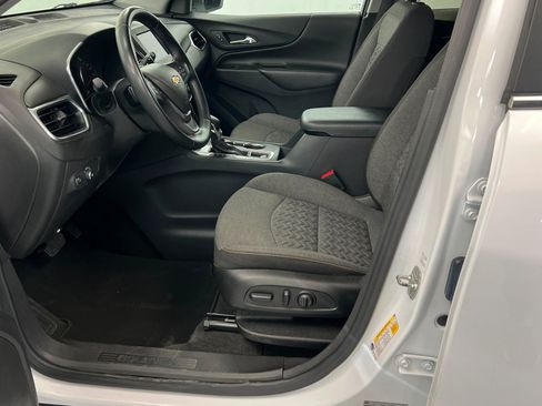 Used 2024 Chevrolet Equinox LT AWD/4WD image 18