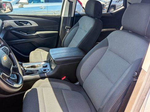 Used 2021 Chevrolet Traverse LS FWD image 9