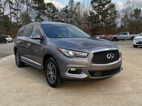 Used 2018 INFINITI QX60 Luxe image 3