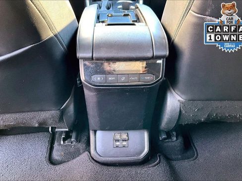 Used 2021 Toyota Highlander XLE image 15