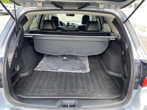 Used 2016 Subaru Outback 3.6R Limited AWD/4WD image 36