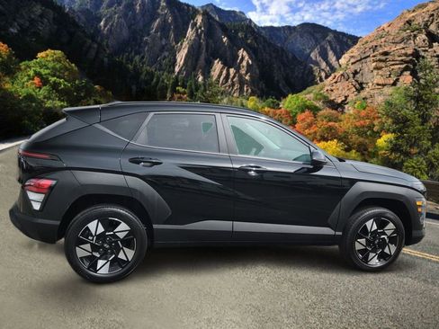 Used 2025 Hyundai Kona SEL image 2