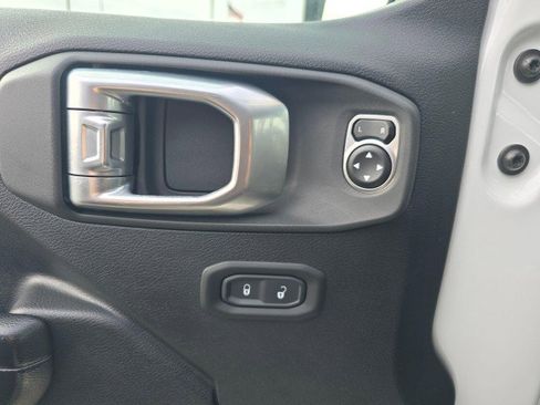 Used 2020 Jeep Gladiator Rubicon w/ LED Lighting Group AWD/4WD image 26