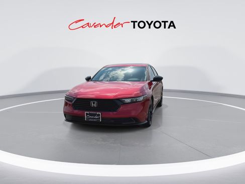 Used 2025 Honda Accord SE image 3
