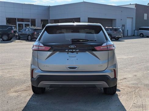 Used 2024 Ford Edge SEL image 4