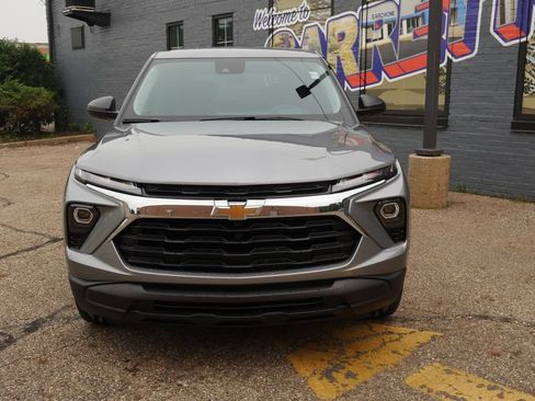 New 2026 Chevrolet TrailBlazer LS w/ LS Convenience Package AWD/4WD image 2