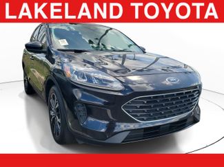 Used 2022 Ford Escape SE w/ SE Sport Appearance Package video 1