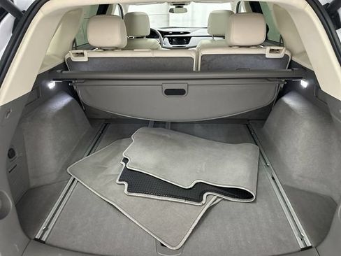 Used 2024 Cadillac XT5 Premium Luxury AWD/4WD image 17