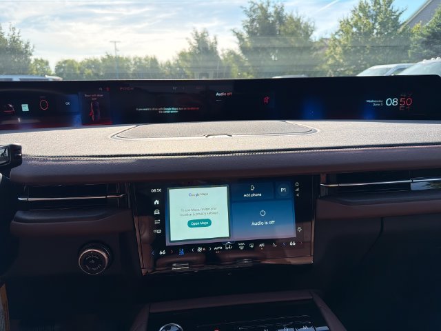 New 2026 Lincoln Navigator L Reserve AWD/4WD image 18