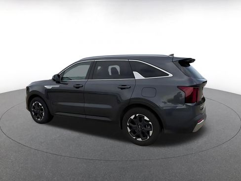Used 2024 Kia Sorento S FWD image 10