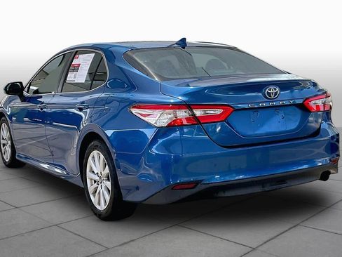 Used 2019 Toyota Camry LE FWD image 11