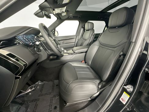 Used 2025 Land Rover Range Rover Sport Dynamic SE image 18