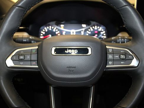 Certified 2025 Jeep Compass Limited AWD/4WD image 13