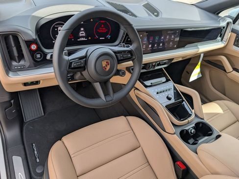New 2026 Porsche Cayenne AWD/4WD image 4