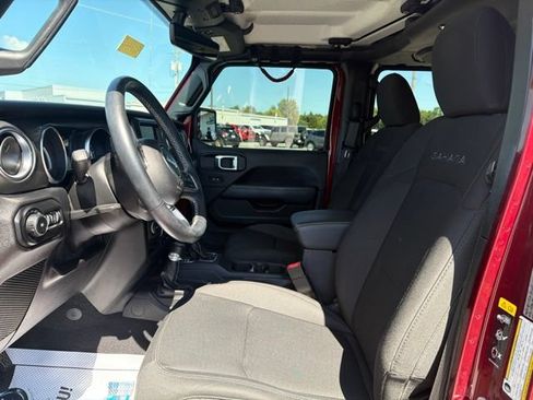 Used 2021 Jeep Wrangler Unlimited Sahara AWD/4WD image 11