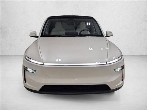 Used 2026 Tesla Model Y Long Range AWD/4WD image 2