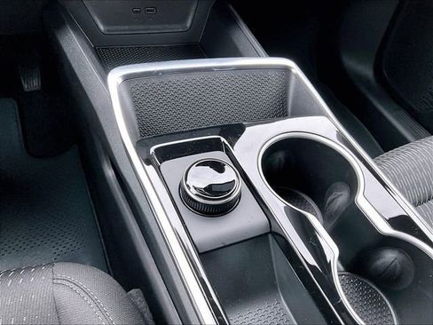 New 2026 Chevrolet Equinox LT w/ Safety and Technology Package FWD image 22