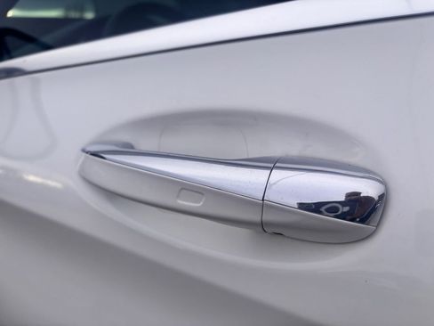 Used 2018 Mercedes-Benz C 300 4MATIC Sedan image 13