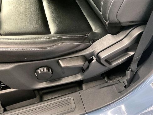 Used 2025 Ford Bronco Badlands image 38