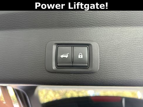 Used 2024 Mitsubishi Outlander SE image 41