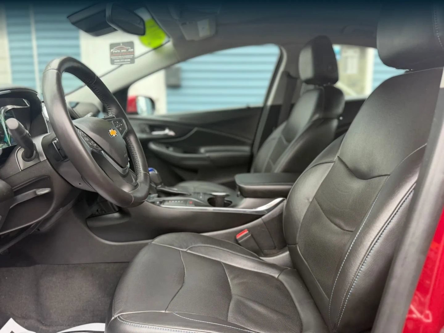 Used 2018 Chevrolet Volt Premier w/ Driver Confidence Package FWD image 12