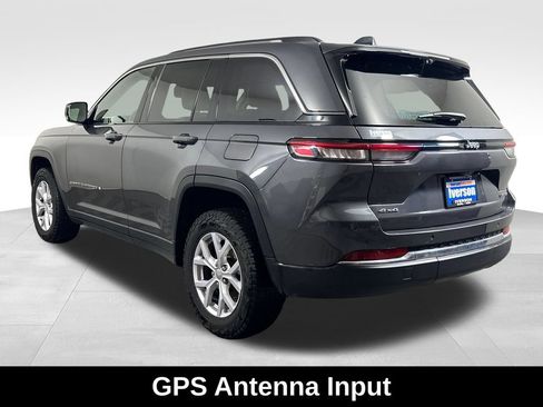 Used 2022 Jeep Grand Cherokee Limited w/ Luxury Tech Group II AWD/4WD image 9