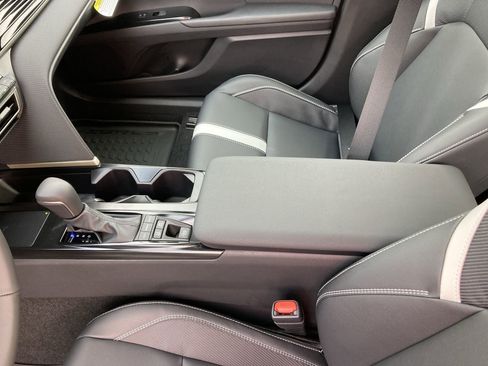 Used 2026 Toyota Camry SE image 24