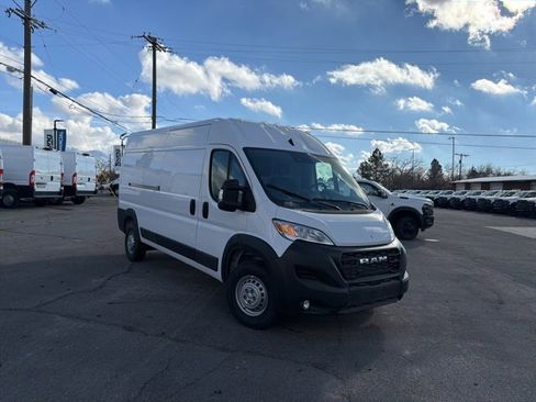 New 2026 RAM ProMaster 2500 w/ Convenience Group image 1