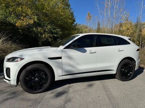 New 2026 Jaguar F-PACE R-Dynamic S image 9