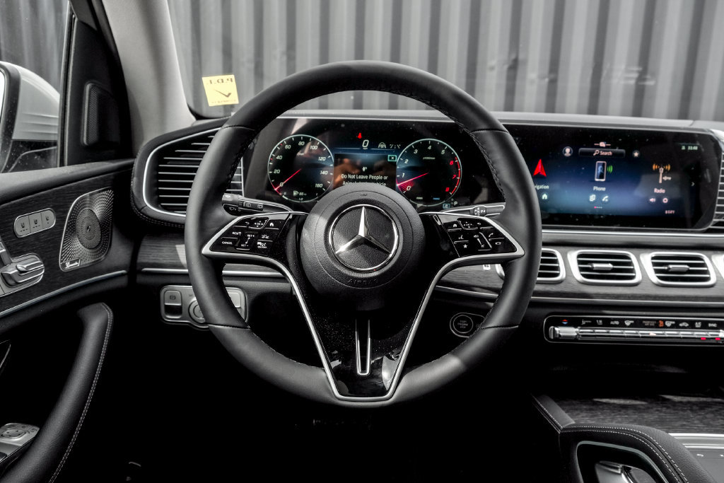 Used 2026 Mercedes-Benz GLS 450 4MATIC image 21