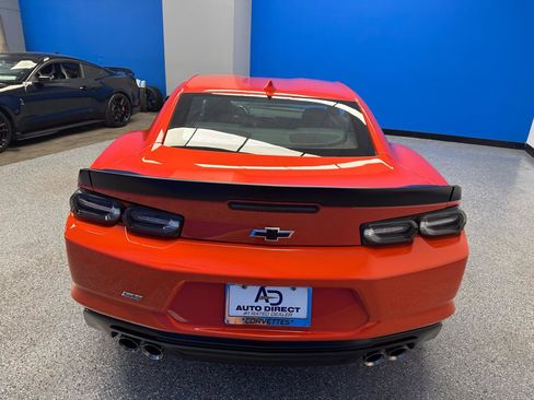 Used 2021 Chevrolet Camaro SS RWD image 8