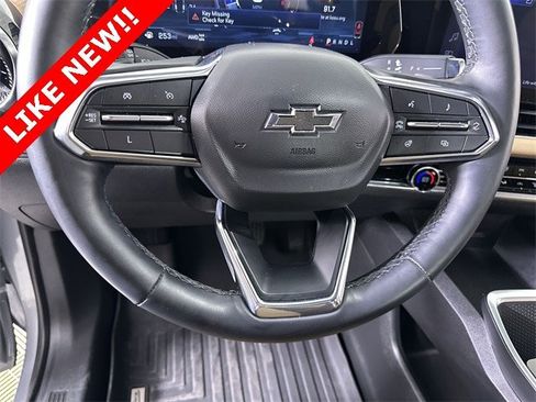 Used 2025 Chevrolet Equinox ACTIV w/ Safety and Technology Package image 11