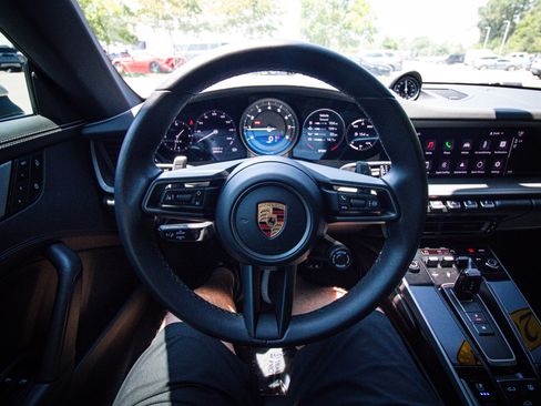 Used 2024 Porsche 911 Carrera S RWD image 18