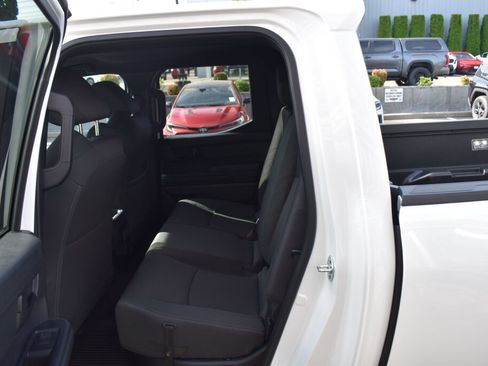 Certified 2025 Toyota Tacoma SR5 AWD/4WD image 20