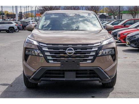 Used 2025 Nissan Rogue SV AWD/4WD image 8