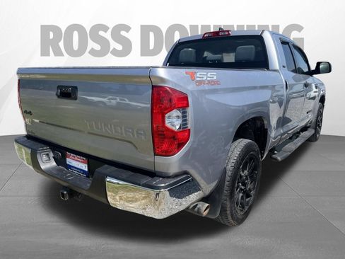 Used 2020 Toyota Tundra SR5 w/ SR5 Upgrade Package AWD/4WD image 4