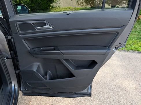 Used 2019 Volkswagen Atlas SEL AWD/4WD image 36
