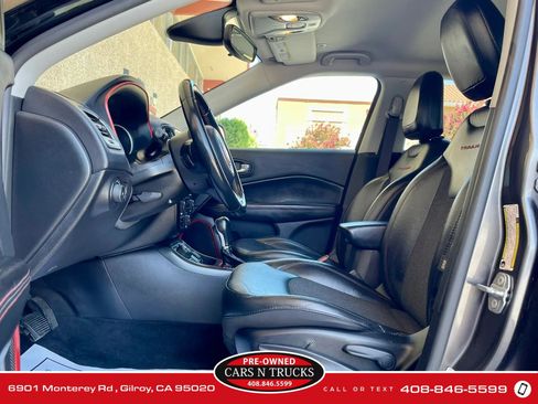 Used 2018 Jeep Compass Trailhawk AWD/4WD image 8