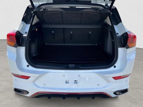 Used 2022 Buick Encore GX Essence w/ Advanced Technology Package image 19