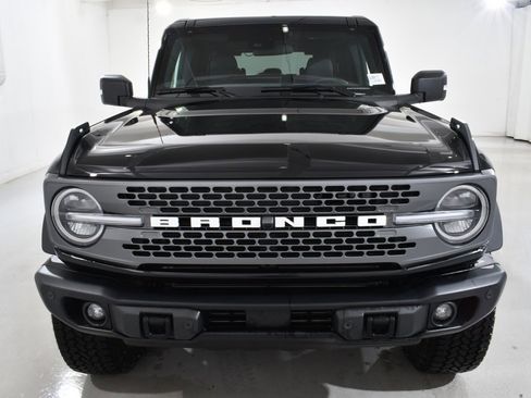 New 2025 Ford Bronco Badlands image 3