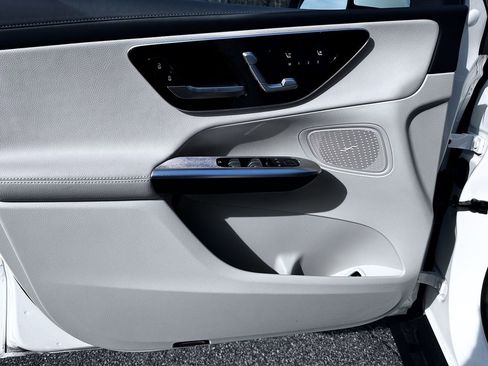 Certified 2025 Mercedes-Benz GLC 300 4MATIC image 27